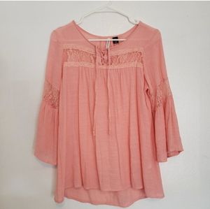 NEW Without Tags Love by Design Peach Gauzy Bell Sleeve Lace Top L